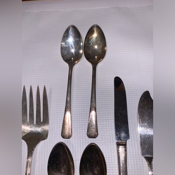 8 Pieces Wm A Rogers Sectional Oneida ltd 1939 Rio Pattern Spoon Knife Meat Fork - Picture 4 of 5